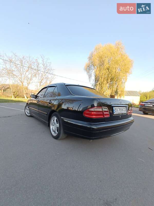 Седан Mercedes-Benz E-Class 2001 в Хмільнику