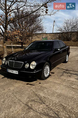 Седан Mercedes-Benz E-Class 2001 в Вознесенске