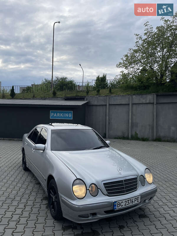 Седан Mercedes-Benz E-Class 2001 в Дрогобичі