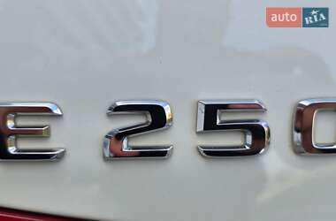 Седан Mercedes-Benz E-Class 2011 в 