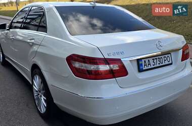 Седан Mercedes-Benz E-Class 2011 в 