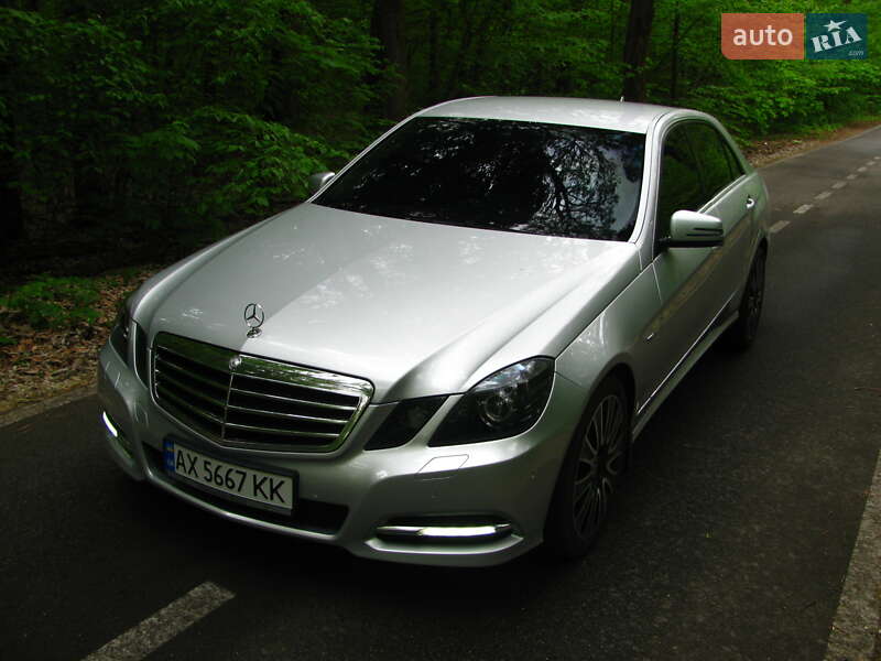 Седан Mercedes-Benz E-Class 2011 в Харькове