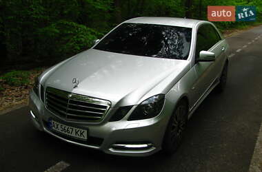Седан Mercedes-Benz E-Class 2011 в 