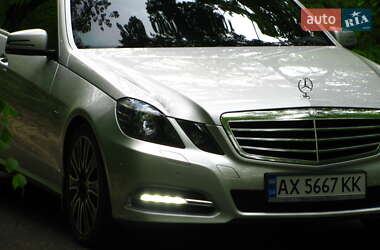 Седан Mercedes-Benz E-Class 2011 в 