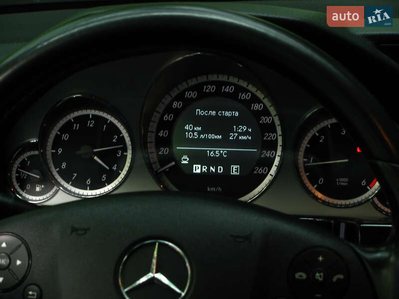 Седан Mercedes-Benz E-Class 2011 в Харькове