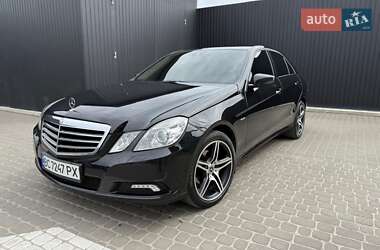 Седан Mercedes-Benz E-Class 2010 в Львові