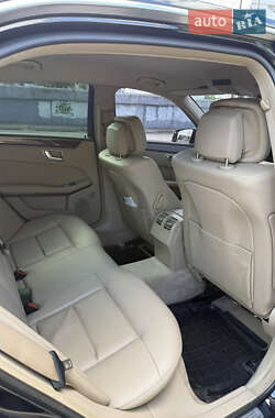 Седан Mercedes-Benz E-Class 2011 в 