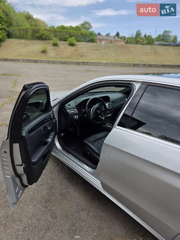 Седан Mercedes-Benz E-Class 2013 в Умані