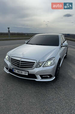 Седан Mercedes-Benz E-Class 2010 в 