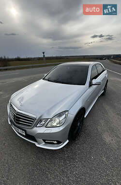 Седан Mercedes-Benz E-Class 2010 в 