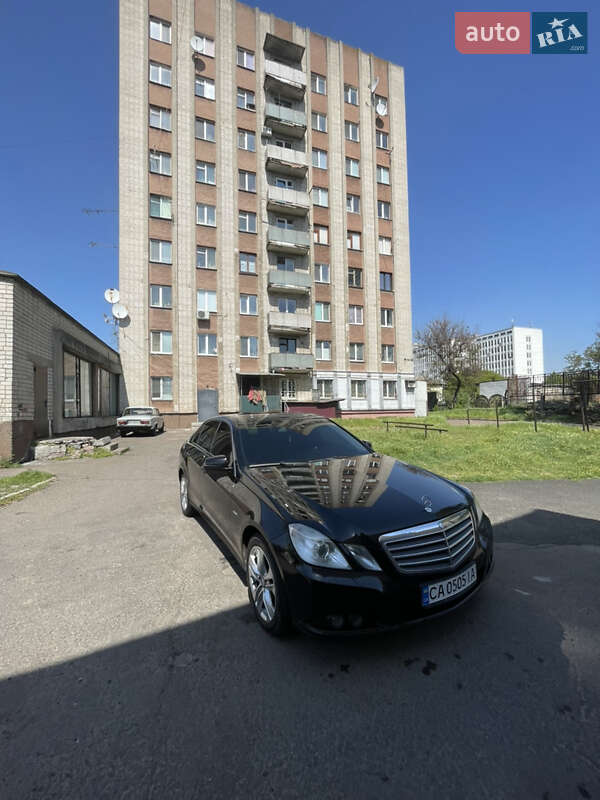 Mercedes-Benz E-Class 2011
