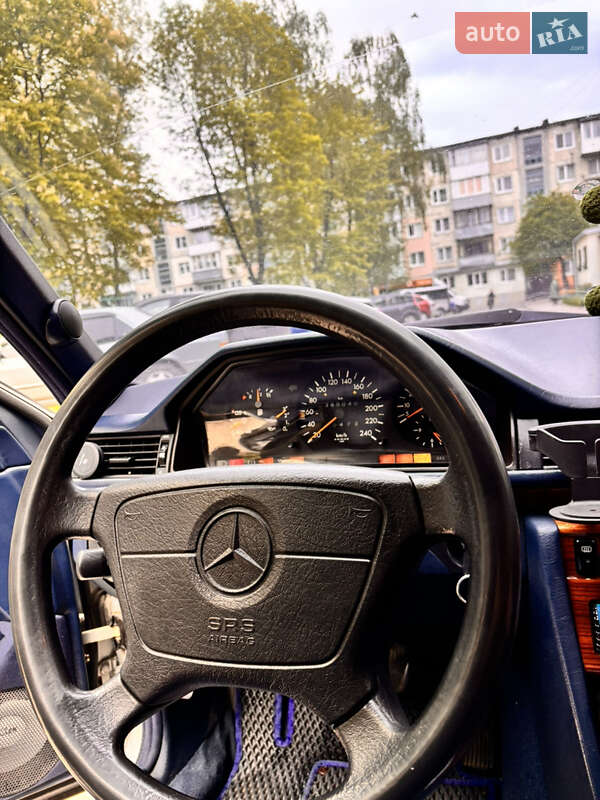 Седан Mercedes-Benz E-Class 1995 в Тернополі