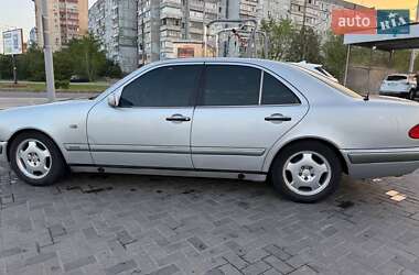 Седан Mercedes-Benz E-Class 1996 в 