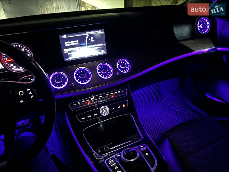 Седан Mercedes-Benz E-Class 2016 в Львове