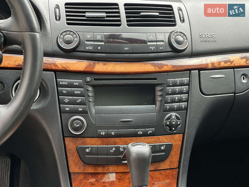 Седан Mercedes-Benz E-Class 2007 в Чернівцях