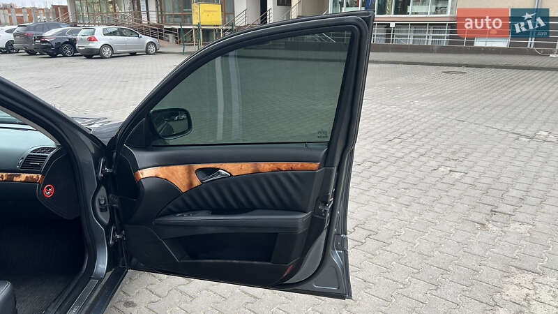 Седан Mercedes-Benz E-Class 2007 в Чернівцях
