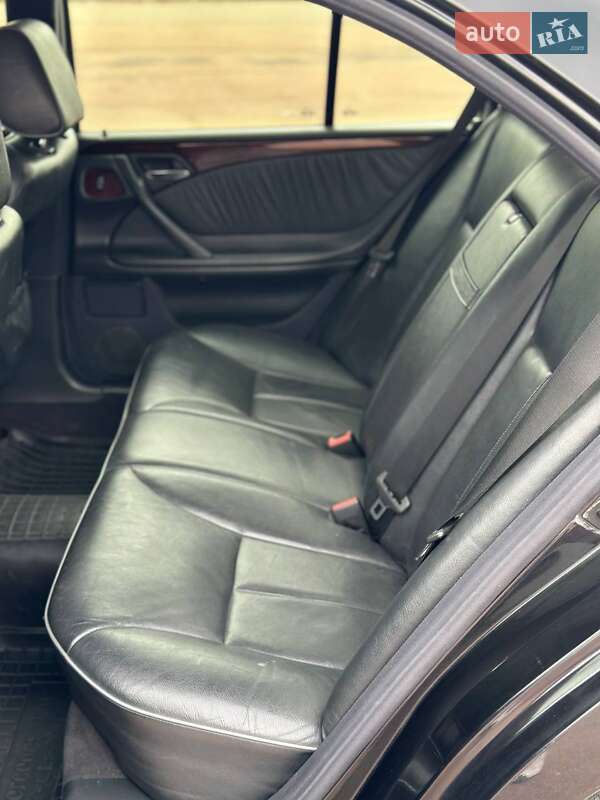 Седан Mercedes-Benz E-Class 1999 в Києві