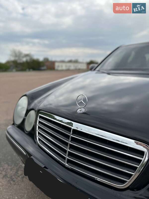 Седан Mercedes-Benz E-Class 1999 в Києві