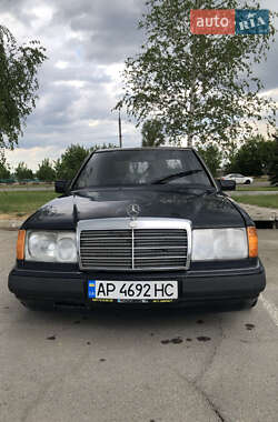 Седан Mercedes-Benz E-Class 1991 в Запорожье