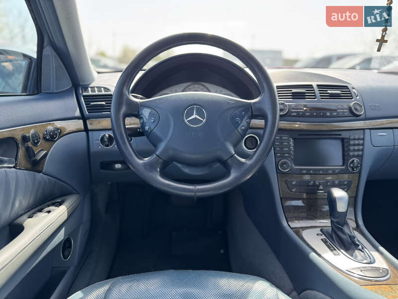 Седан Mercedes-Benz E-Class 2005 в Львові