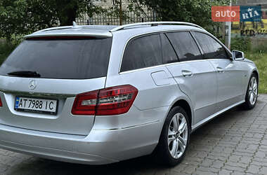 Універсал Mercedes-Benz E-Class 2011 в 