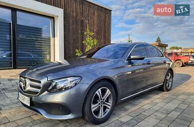 Седан Mercedes-Benz E-Class 2017 в 