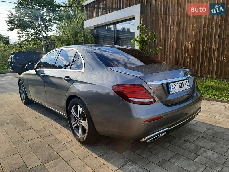 Седан Mercedes-Benz E-Class 2017 в Тячеві