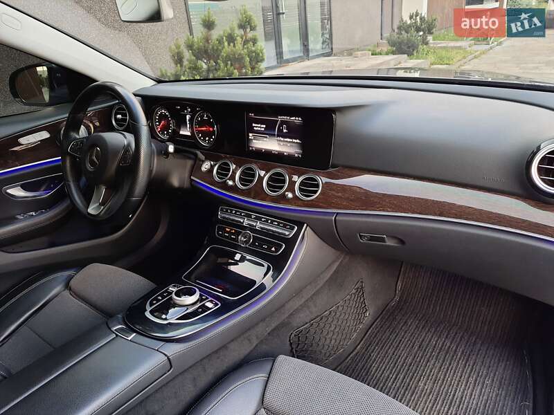 Седан Mercedes-Benz E-Class 2017 в Тячеві