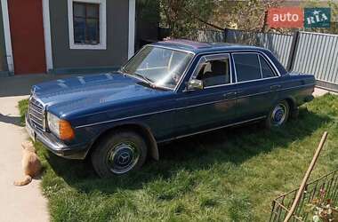 Седан Mercedes-Benz E-Class 1984 в Кам'янець-Подільському