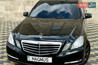 Седан Mercedes-Benz E-Class 2009 в 