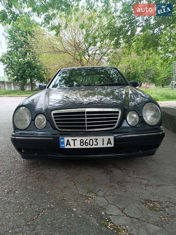 Седан Mercedes-Benz E-Class 1999 в Запоріжжі