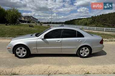 Седан Mercedes-Benz E-Class 2002 в 