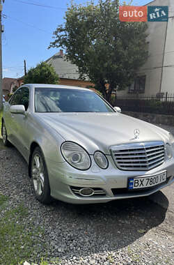 Седан Mercedes-Benz E-Class 2004 в Виноградове