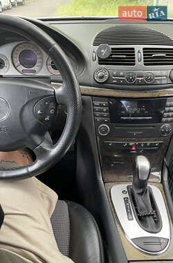 Седан Mercedes-Benz E-Class 2004 в 
