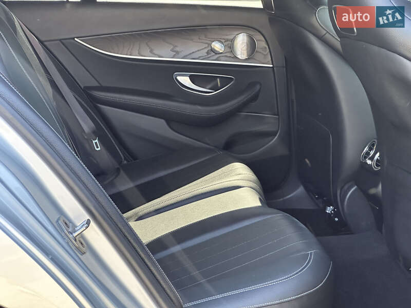 Седан Mercedes-Benz E-Class 2019 в Дрогобичі