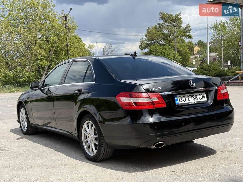 Седан Mercedes-Benz E-Class 2013 в Кременце