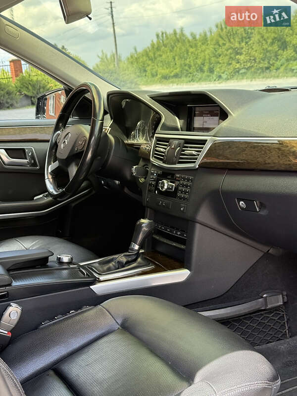 Седан Mercedes-Benz E-Class 2013 в Кременце