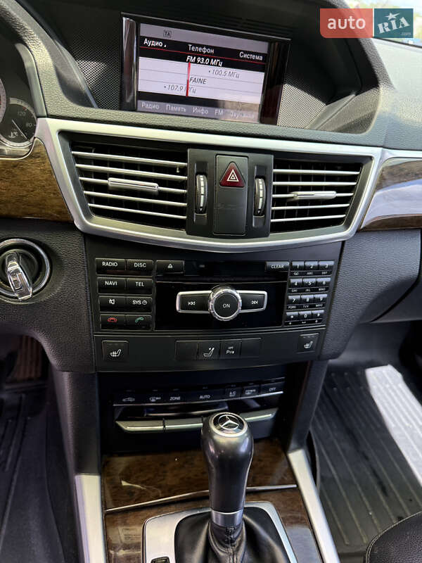 Седан Mercedes-Benz E-Class 2013 в Кременце