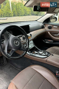 Седан Mercedes-Benz E-Class 2016 в 