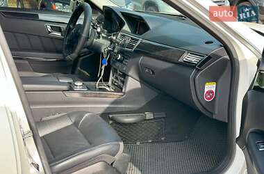 Седан Mercedes-Benz E-Class 2011 в 