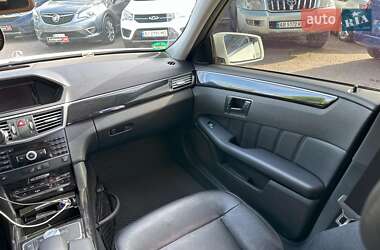 Седан Mercedes-Benz E-Class 2011 в 
