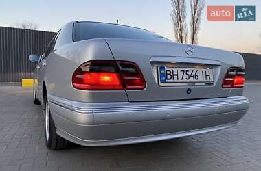 Седан Mercedes-Benz E-Class 2000 в 