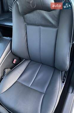Седан Mercedes-Benz E-Class 2000 в 
