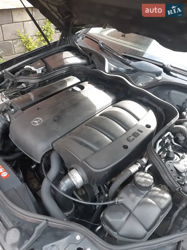Mercedes-Benz E-Class 2004