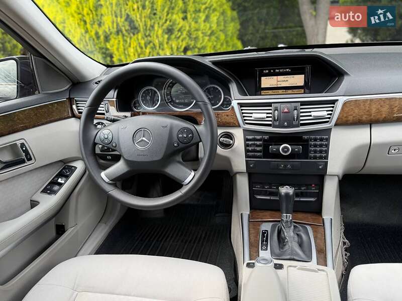 Универсал Mercedes-Benz E-Class 2010 в Одессе