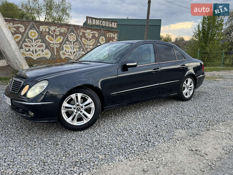 Седан Mercedes-Benz E-Class 2002 в Турке