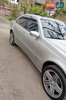 Седан Mercedes-Benz E-Class 2002 в Ужгороді