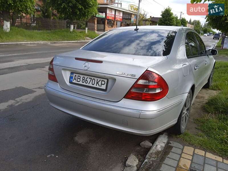 Седан Mercedes-Benz E-Class 2004 в Гайсину