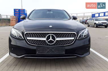 Седан Mercedes-Benz E-Class 2016 в Києві