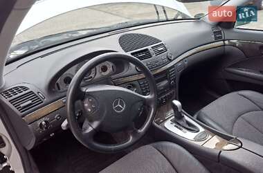 Седан Mercedes-Benz E-Class 2004 в 